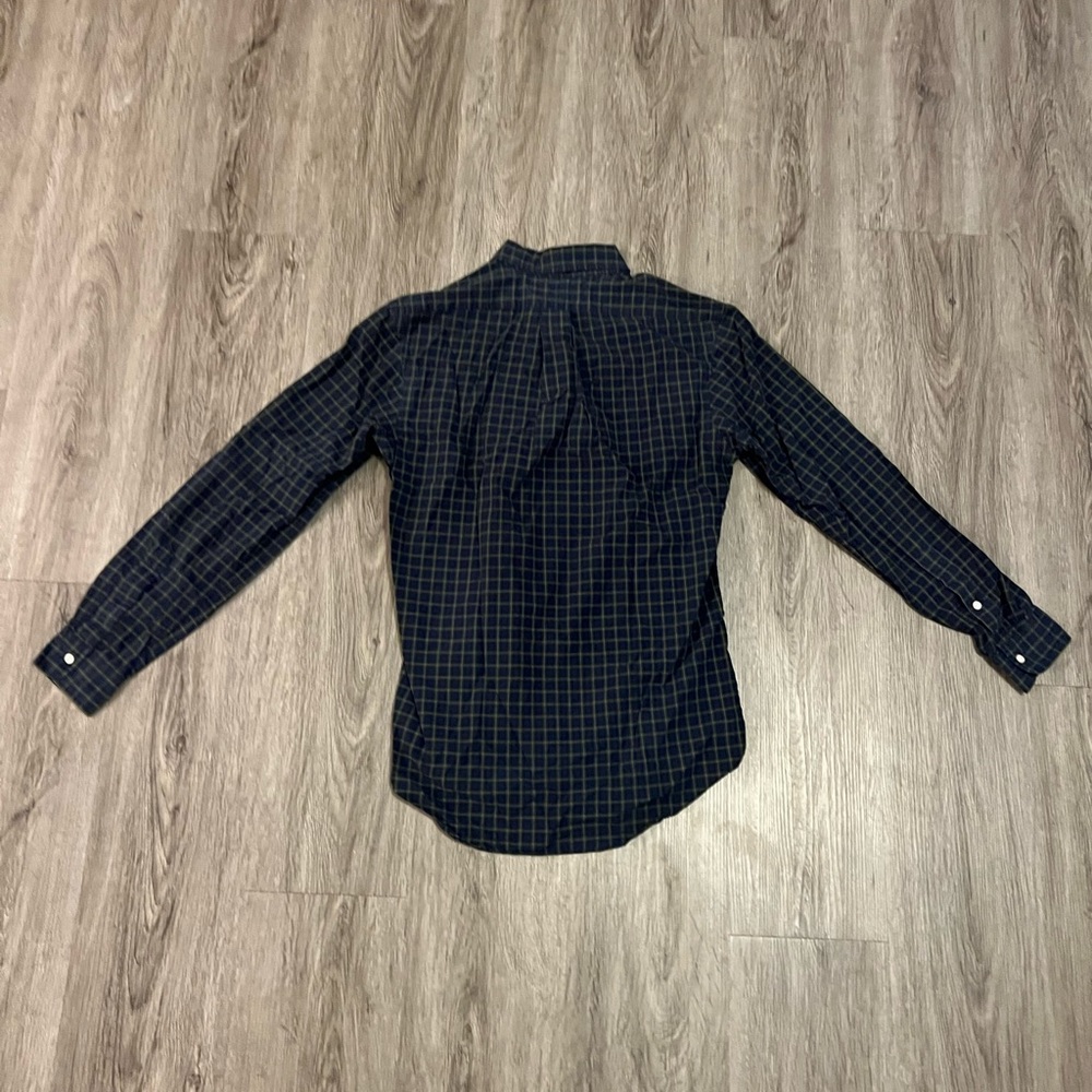 Men’s Button Down - Picture 2 of 4